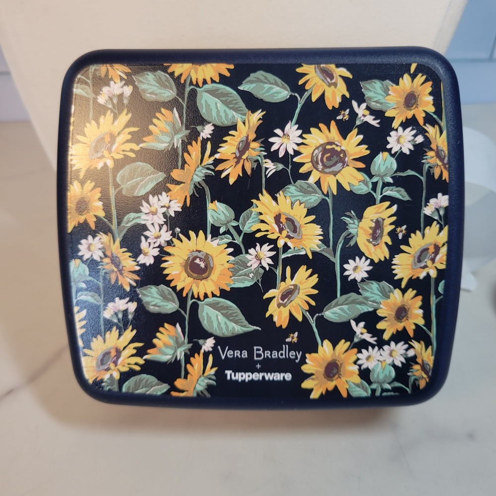Vera Bradley Tupperware Sunflower Sandwich Keeper Navy Blue Floral Lunch 6in